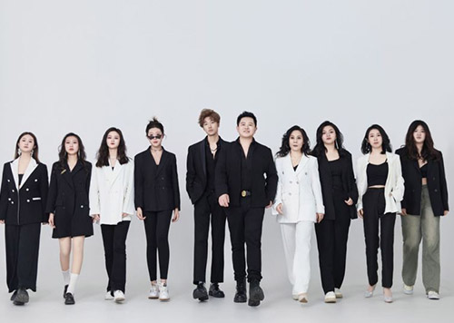 �԰�ִ�ʣ�ױ����ǧ����������Ϊһ���ᡰ�������Ļ�ױʦ